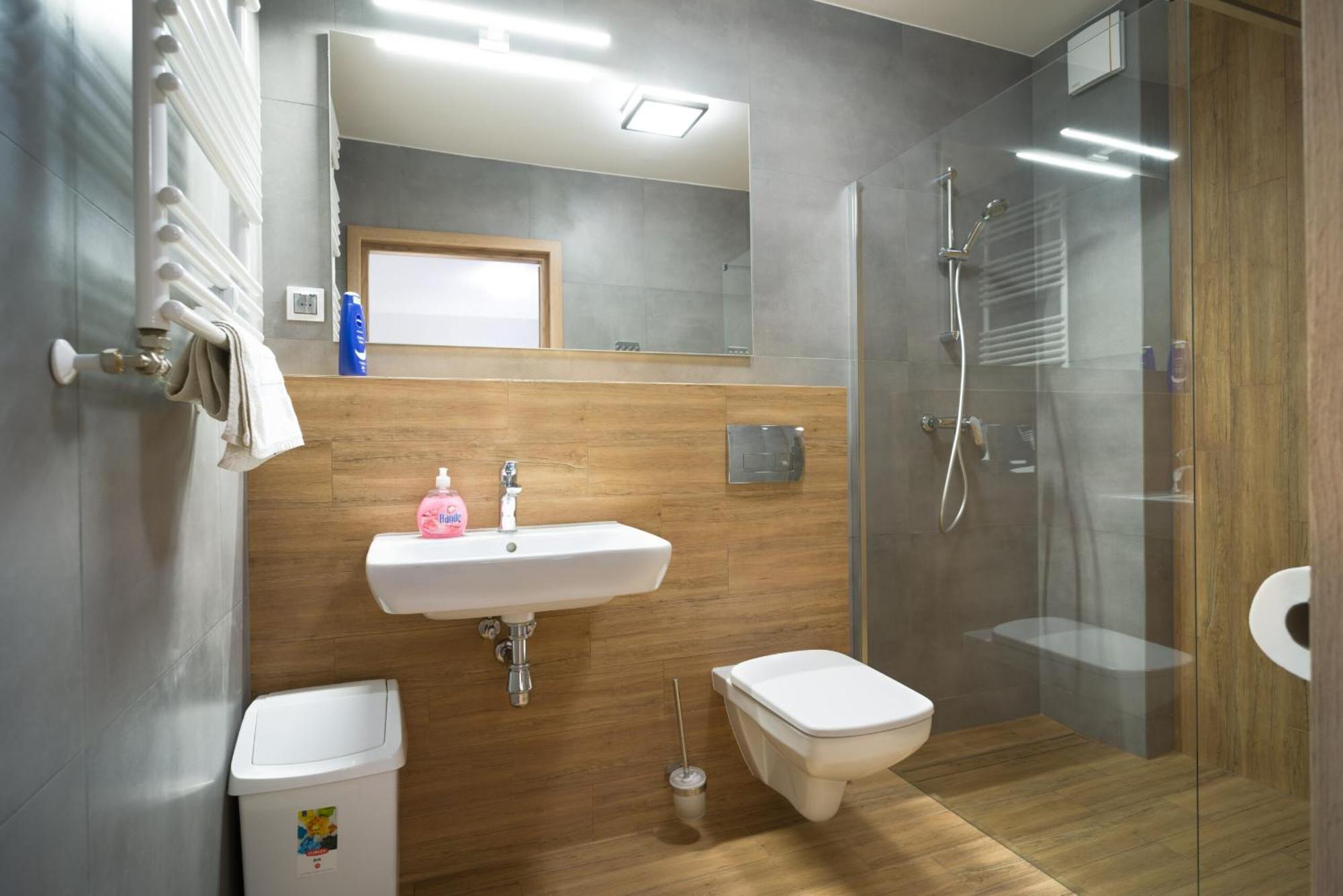 Plesna Park Hotel Екстериор снимка