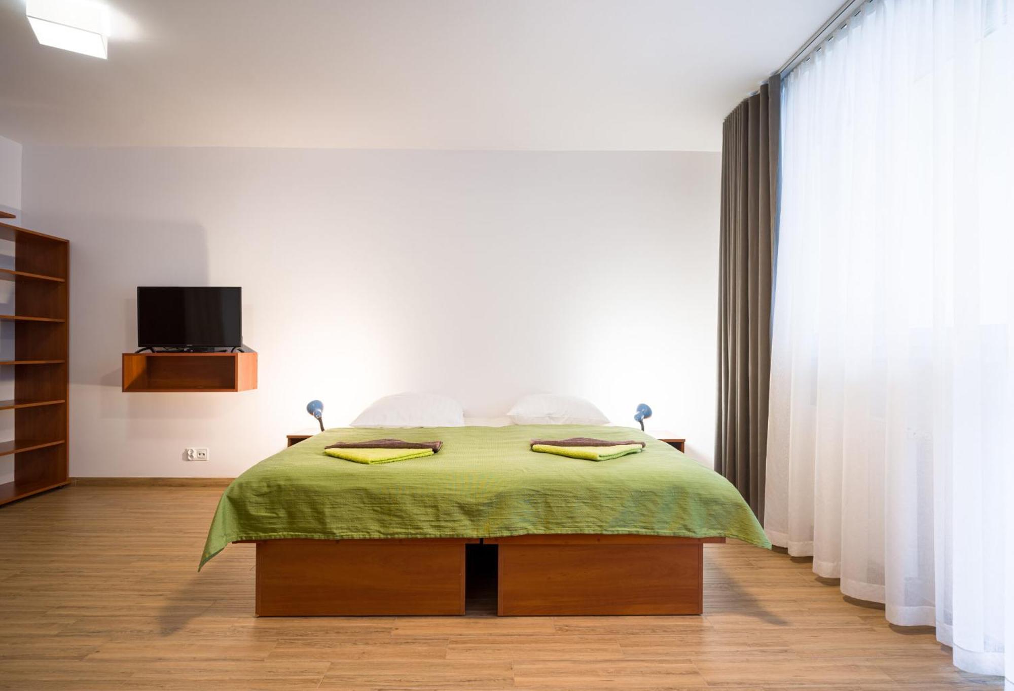 Plesna Park Hotel Екстериор снимка