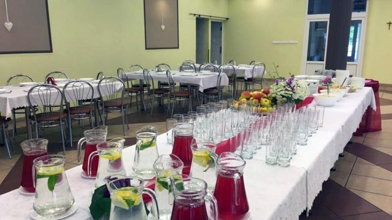 Plesna Park Hotel Екстериор снимка